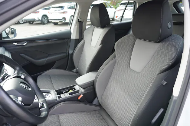 SKODA Octavia Combi 2.0 TDI DSG Ambition 4x4