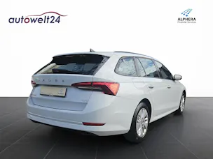 SKODA Octavia Combi 2.0 TDI DSG Ambition 4x4