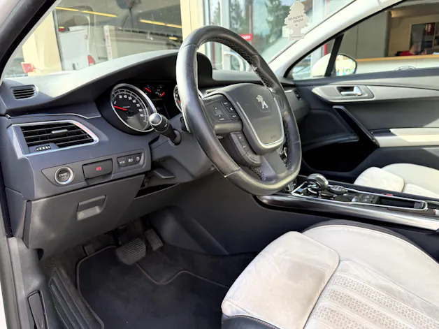 PEUGEOT 508 RXH 2.0 HDI Hybrid4 EGS6