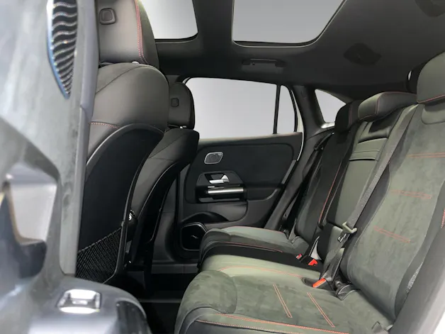 MERCEDES-BENZ GLA 220d 4Matic 8G-DCTSwiss Star