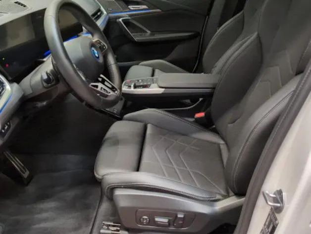 BMW X1 U11 30e xDrive paddles