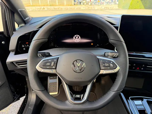 VW Golf 2.0 TSI R-Line DSG 4 Motion