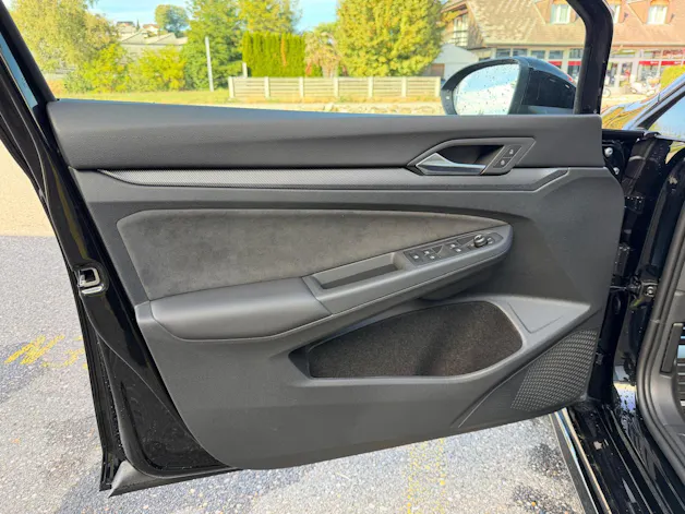 VW Golf 2.0 TSI R-Line DSG 4 Motion