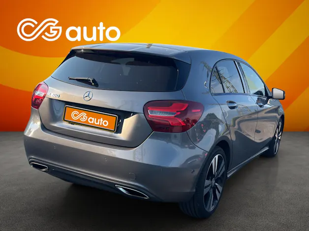 MERCEDES-BENZ A 200 Night Star 7G-DCT