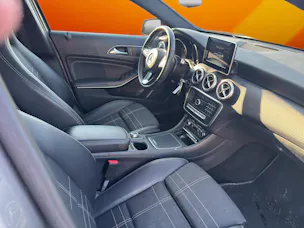 MERCEDES-BENZ A 200 Night Star 7G-DCT