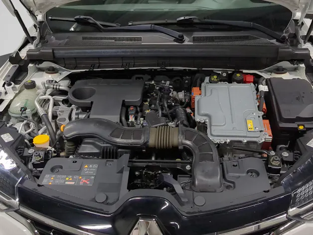 RENAULT Arkana 1.6 E-Tech Zen