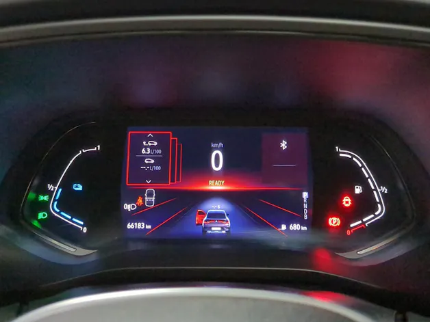 RENAULT Arkana 1.6 E-Tech Zen