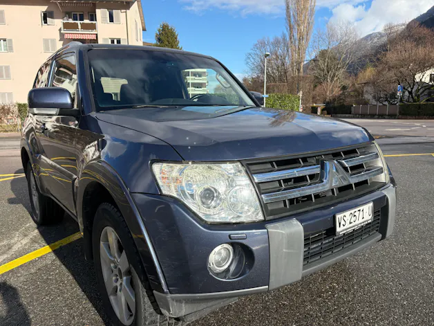 Mitsubishi Pajero 3.2 DI-D Intense Automatic