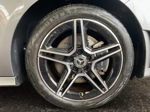 MERCEDES-BENZ A 250e AMG Line