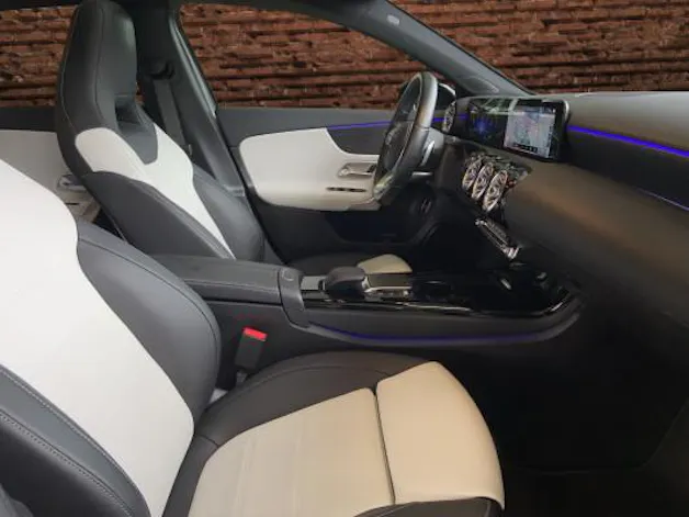 MERCEDES-BENZ A 250e AMG Line