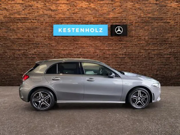 MERCEDES-BENZ A 250e AMG Line