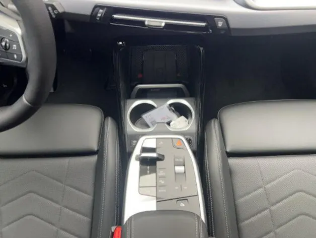 BMW X1 U11 20i sDrive paddles