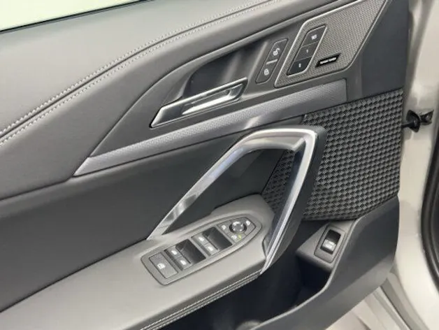 BMW X1 U11 20i sDrive paddles