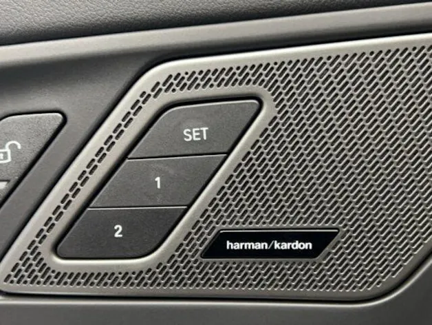 BMW X1 U11 20i sDrive paddles