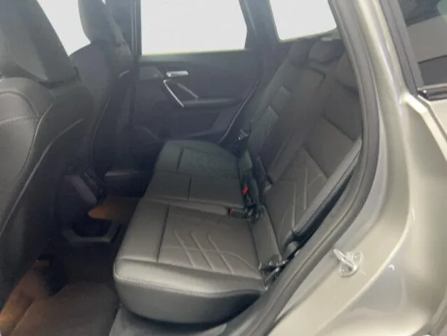 BMW X1 U11 20i sDrive paddles