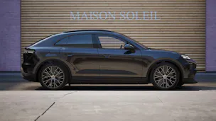 PORSCHE Macan 4