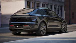 PORSCHE Macan 4