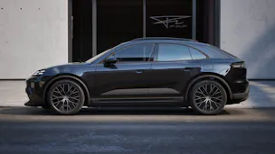 PORSCHE Macan 4