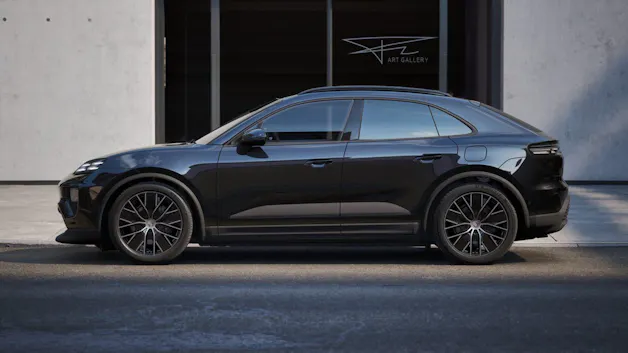 PORSCHE Macan 4