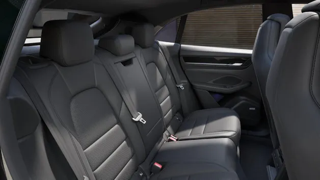 PORSCHE Macan 4