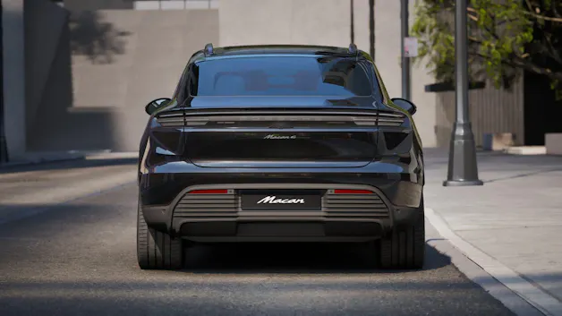 PORSCHE Macan 4