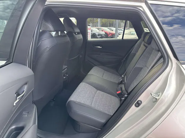 Toyota Corolla Touring Sports 2.0 HSD Teamplayer e-CVT Automat