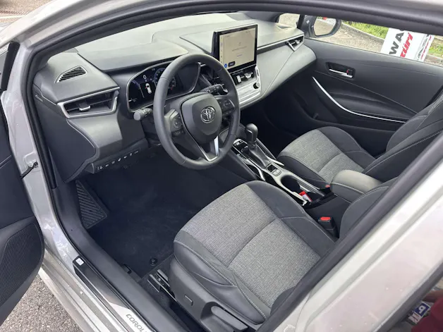 Toyota Corolla Touring Sports 2.0 HSD Teamplayer e-CVT Automat