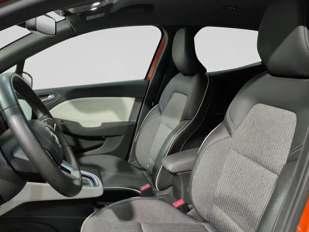 RENAULT Clio 1.6 E-Tech Techno