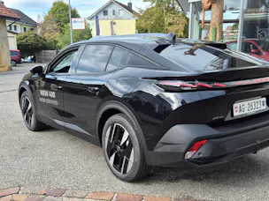 PEUGEOT 408 PHEV 225 BlackLion Helvetia