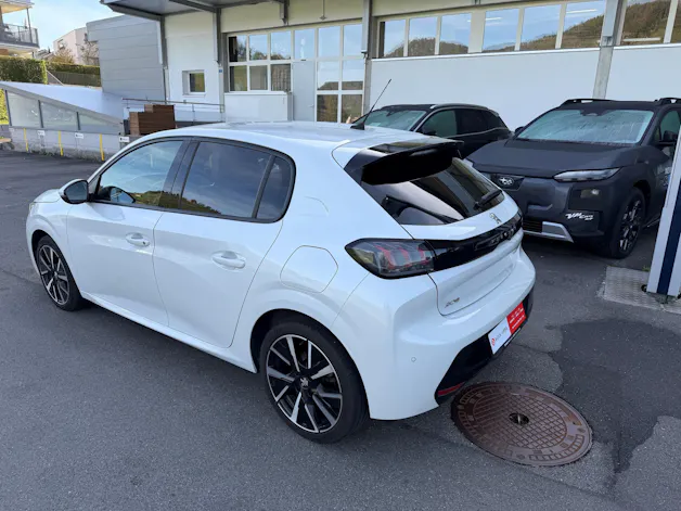 PEUGEOT 208 1.2 PureTech Allure