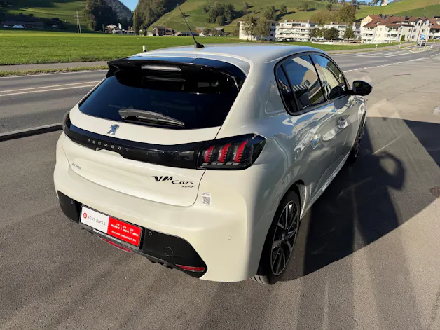 PEUGEOT 208 1.2 PureTech Allure