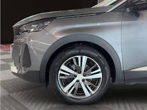 PEUGEOT 5008 1.2 Pure Tech Allure Pack EAT8