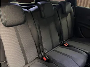 PEUGEOT 5008 1.2 Pure Tech Allure Pack EAT8