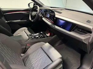 AUDI Q6 e-tron quattro