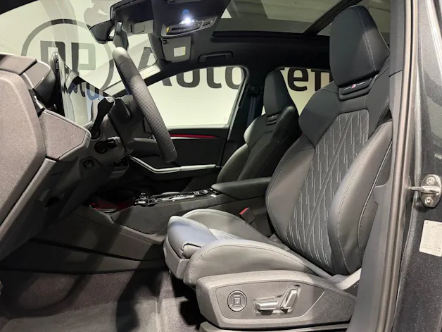 AUDI Q6 e-tron quattro
