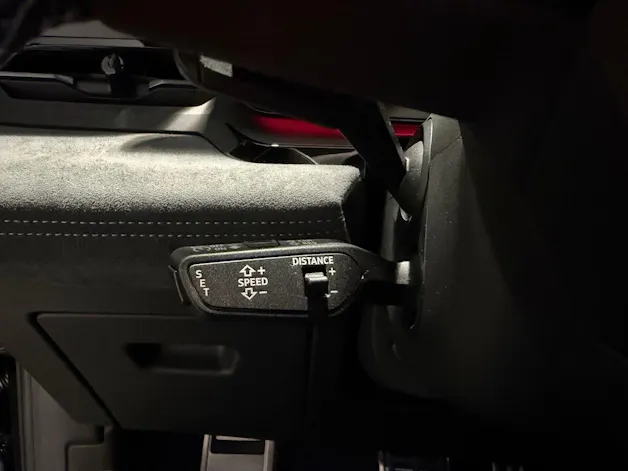 AUDI Q6 e-tron quattro