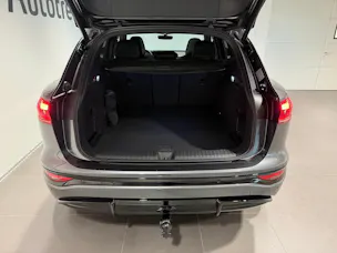 AUDI Q6 e-tron quattro