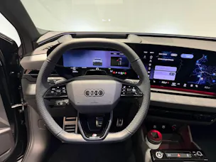 AUDI Q6 e-tron quattro