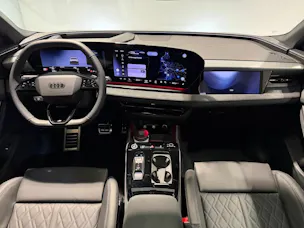 AUDI Q6 e-tron quattro