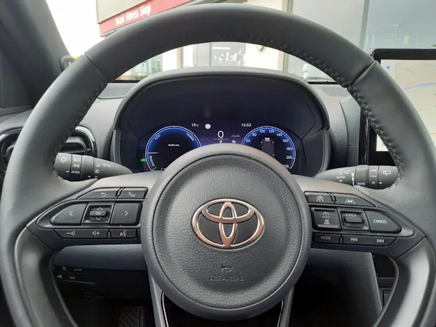 Toyota Yaris Cross 1.5 Premium AWDi e-CVT