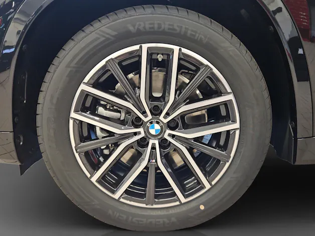 BMW iX1 xDrive 30 M Sport