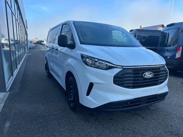 FORD Transit Custom Van 280 L1 2.0 EcoBl Trend/136CV/Aut.