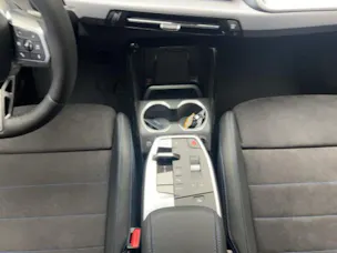 BMW X2 U10 20i sDrive paddles