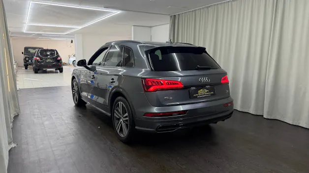 AUDI Q5 40 TDI sport quattro S-tronic