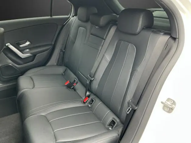 MERCEDES-BENZ A 200 Night Star 7G-DCT