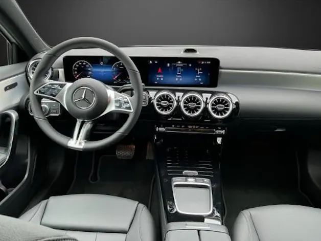 MERCEDES-BENZ A 200 Night Star 7G-DCT