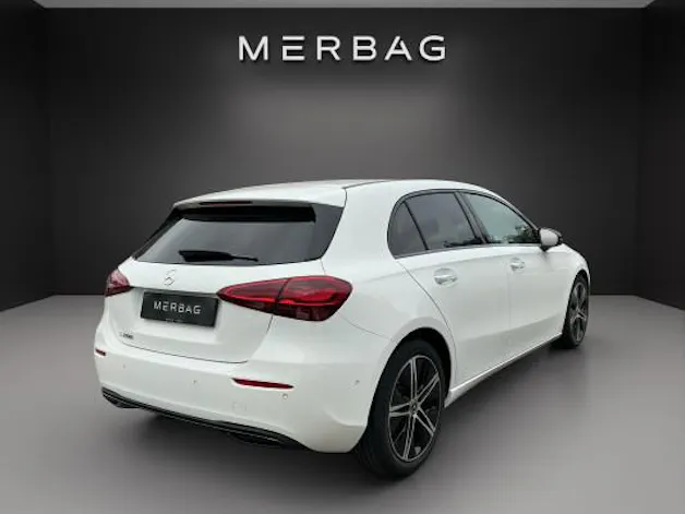 MERCEDES-BENZ A 200 Night Star 7G-DCT