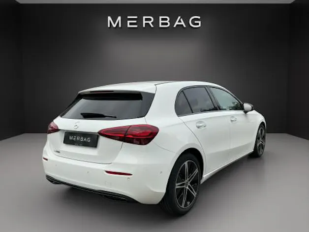 MERCEDES-BENZ A 200 Night Star 7G-DCT
