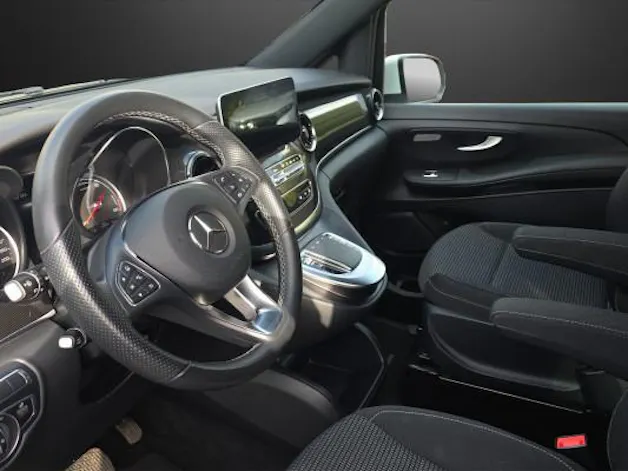 MERCEDES-BENZ EQV 300