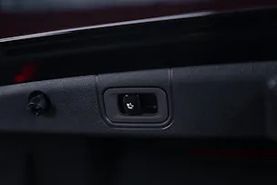 MERCEDES-BENZ E 220 d AMG Line / Hyperscreen / 360°Kamera / Burmester